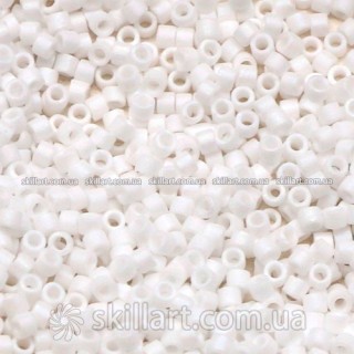 Бисер DB-750 Miyuki Delica Beads 11/0 (матовый, белый)